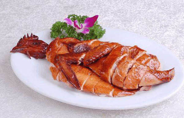 南博会：“云南元素”文创吸睛 众多产品热销海内外,南博会：“云南元素”文创吸睛 众多产品热销海内外